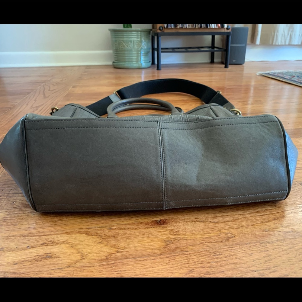 Coach Olive Green Leather Tote with Black Strap and Brass Hardware - Picture 8 of 14